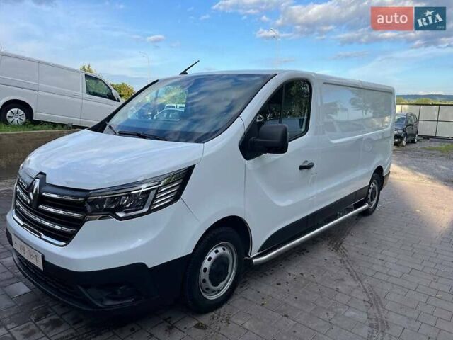 Белый Рено Трафик, объемом двигателя 2 л и пробегом 164 тыс. км за 21990 $, фото 1 на Automoto.ua