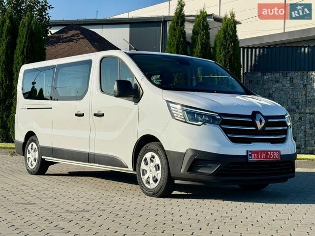 Білий Рено Трафік, об'ємом двигуна 2 л та пробігом 158 тис. км за 32800 $, фото 1 на Automoto.ua
