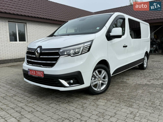 Белый Рено Трафик, объемом двигателя 2 л и пробегом 63 тыс. км за 29750 $, фото 1 на Automoto.ua