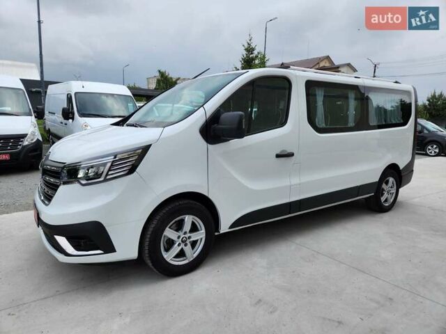 Белый Рено Трафик, объемом двигателя 2 л и пробегом 21 тыс. км за 29900 $, фото 1 на Automoto.ua