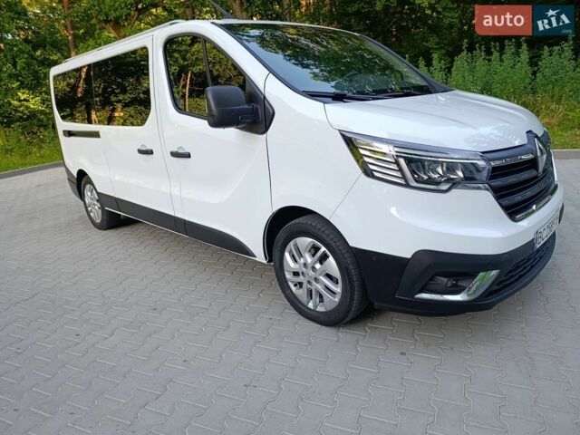 Білий Рено Трафік, об'ємом двигуна 2 л та пробігом 150 тис. км за 28555 $, фото 1 на Automoto.ua