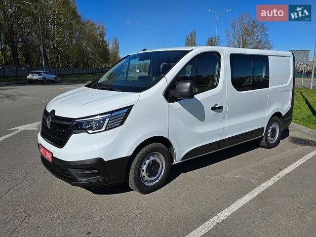 Белый Рено Трафик, объемом двигателя 2 л и пробегом 142 тыс. км за 25300 $, фото 1 на Automoto.ua