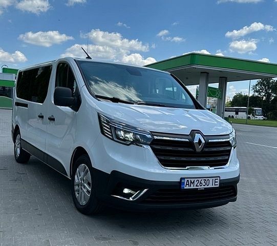 Белый Рено Трафик, объемом двигателя 2 л и пробегом 159 тыс. км за 27950 $, фото 1 на Automoto.ua