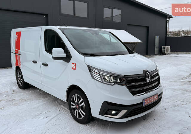 Білий Рено Трафік, об'ємом двигуна 2 л та пробігом 13 тис. км за 29000 $, фото 1 на Automoto.ua