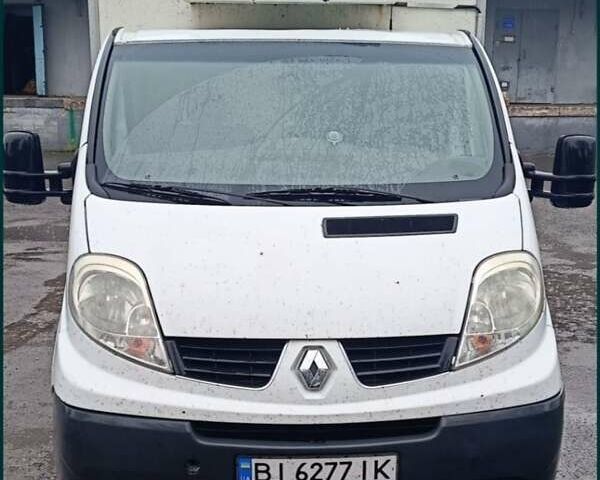 Белый Рено Трафик, объемом двигателя 2 л и пробегом 400 тыс. км за 7500 $, фото 1 на Automoto.ua