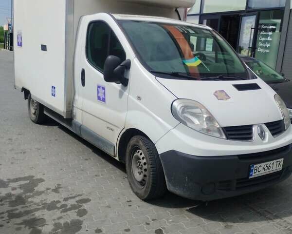 Білий Рено Трафік, об'ємом двигуна 2 л та пробігом 294 тис. км за 10900 $, фото 1 на Automoto.ua