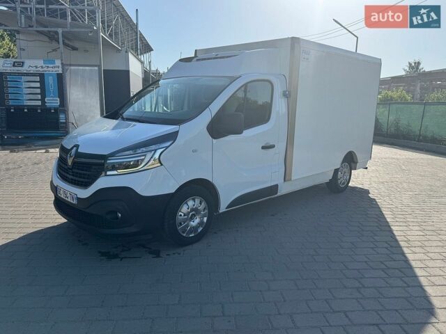 Белый Рено Трафик, объемом двигателя 2 л и пробегом 308 тыс. км за 19200 $, фото 1 на Automoto.ua
