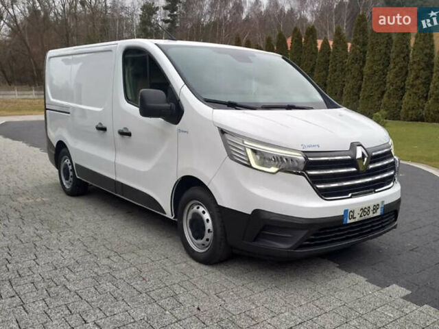 Белый Рено Трафик, объемом двигателя 2 л и пробегом 1 тыс. км за 34900 $, фото 1 на Automoto.ua