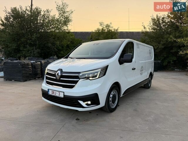 Білий Рено Трафік, об'ємом двигуна 2 л та пробігом 175 тис. км за 26900 $, фото 1 на Automoto.ua