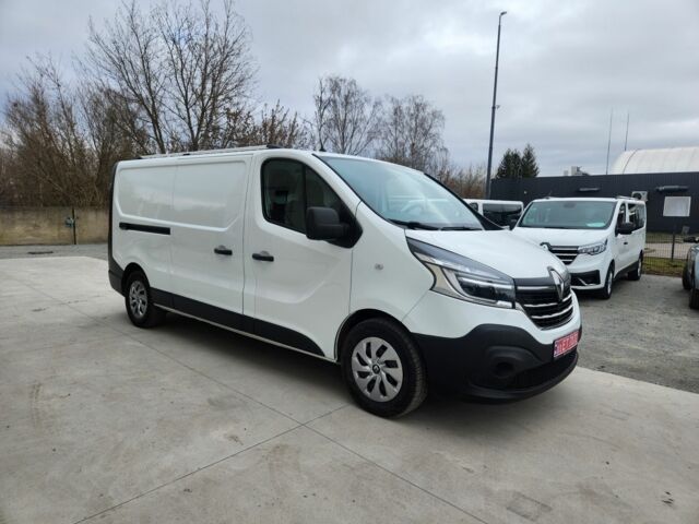 Белый Рено Трафик, объемом двигателя 2 л и пробегом 168 тыс. км за 17500 $, фото 1 на Automoto.ua