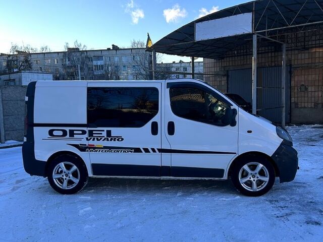 Белый Рено Трафик, объемом двигателя 1.9 л и пробегом 250 тыс. км за 5999 $, фото 1 на Automoto.ua