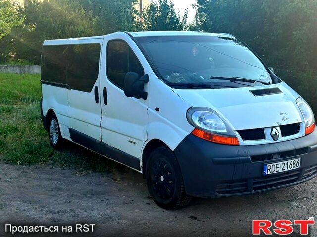 Белый Рено Трафик, объемом двигателя 1.9 л и пробегом 280 тыс. км за 3500 $, фото 1 на Automoto.ua