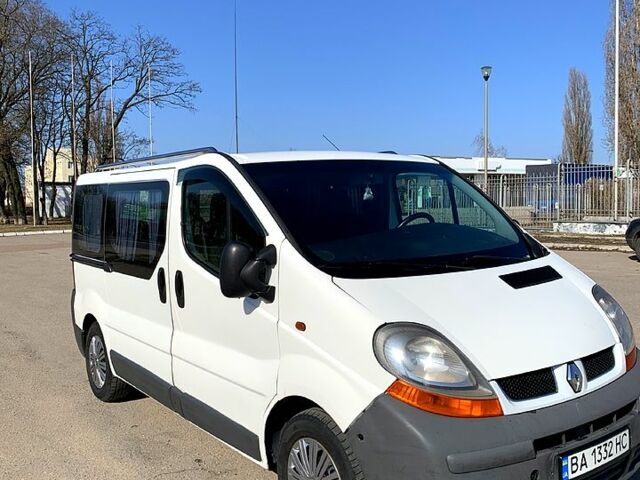 Белый Рено Трафик, объемом двигателя 1.9 л и пробегом 462 тыс. км за 6900 $, фото 1 на Automoto.ua
