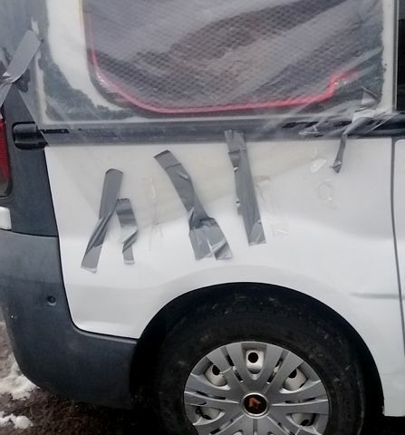 Белый Рено Трафик, объемом двигателя 19 л и пробегом 330 тыс. км за 4000 $, фото 1 на Automoto.ua