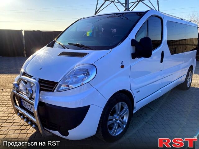 Білий Рено Трафік, об'ємом двигуна 1.9 л та пробігом 520 тис. км за 7500 $, фото 1 на Automoto.ua