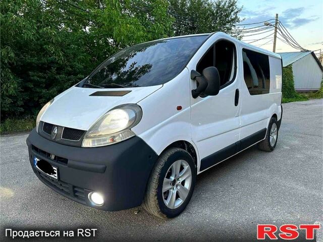 Білий Рено Трафік, об'ємом двигуна 1.9 л та пробігом 300 тис. км за 6600 $, фото 1 на Automoto.ua