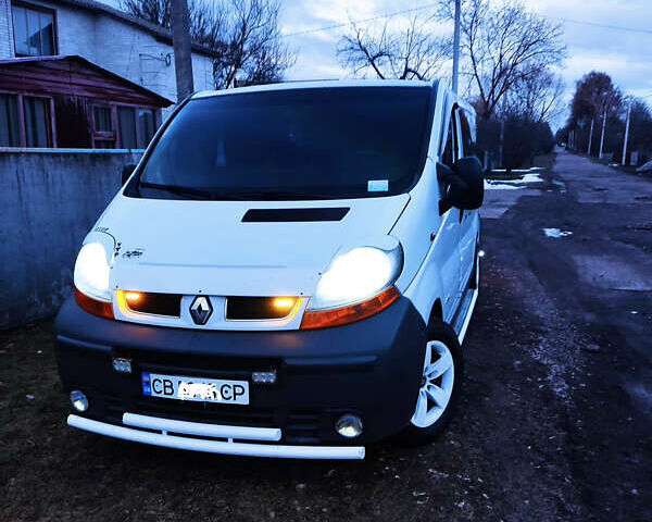 Білий Рено Трафік, об'ємом двигуна 1.87 л та пробігом 450 тис. км за 8800 $, фото 1 на Automoto.ua