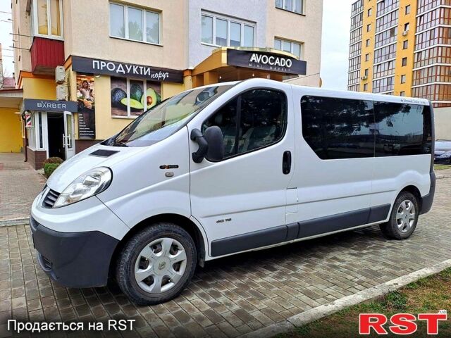 Белый Рено Трафик, объемом двигателя 20 л и пробегом 170 тыс. км за 12600 $, фото 1 на Automoto.ua