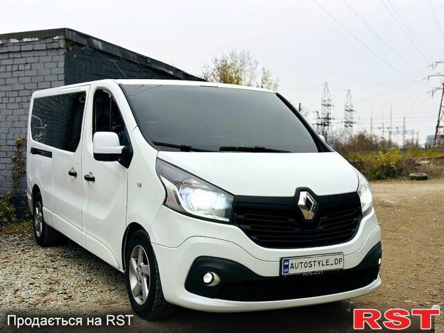 Белый Рено Трафик, объемом двигателя 1.6 л и пробегом 187 тыс. км за 15500 $, фото 1 на Automoto.ua