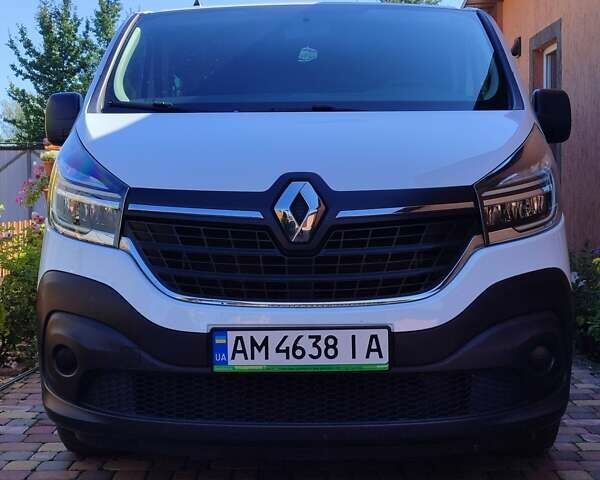 Білий Рено Трафік, об'ємом двигуна 2 л та пробігом 143 тис. км за 29000 $, фото 1 на Automoto.ua