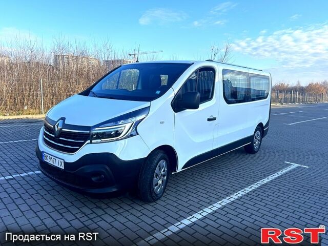 Білий Рено Трафік, об'ємом двигуна 2 л та пробігом 127 тис. км за 22000 $, фото 1 на Automoto.ua
