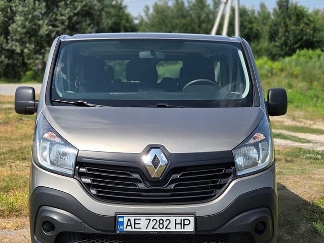 Бежевий Рено Трафік, об'ємом двигуна 1.6 л та пробігом 180 тис. км за 18500 $, фото 1 на Automoto.ua