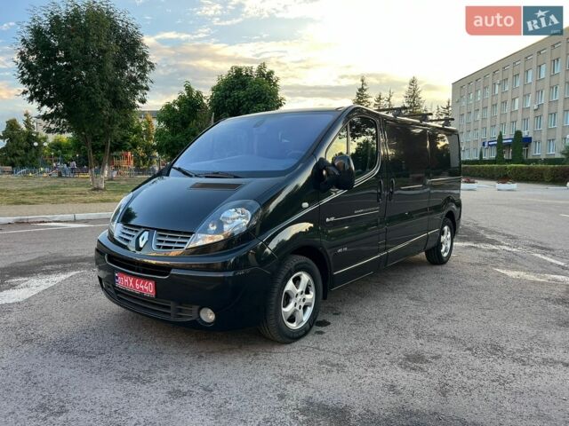 Чорний Рено Трафік, об'ємом двигуна 2 л та пробігом 270 тис. км за 13500 $, фото 1 на Automoto.ua