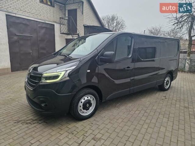 Черный Рено Трафик, объемом двигателя 0 л и пробегом 195 тыс. км за 19899 $, фото 1 на Automoto.ua