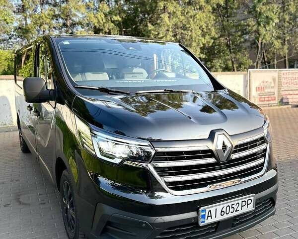 Черный Рено Трафик, объемом двигателя 2 л и пробегом 69 тыс. км за 29500 $, фото 1 на Automoto.ua