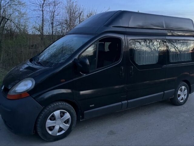 Черный Рено Трафик, объемом двигателя 2.5 л и пробегом 290 тыс. км за 8888 $, фото 1 на Automoto.ua