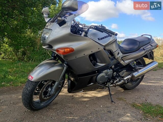 Черный Рено Трафик, объемом двигателя 1.87 л и пробегом 275 тыс. км за 7000 $, фото 1 на Automoto.ua