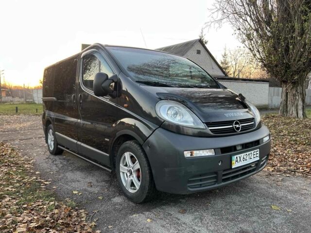 Черный Рено Трафик, объемом двигателя 1.9 л и пробегом 280 тыс. км за 7600 $, фото 1 на Automoto.ua