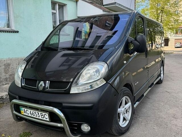 Чорний Рено Трафік, об'ємом двигуна 2.5 л та пробігом 370 тис. км за 10500 $, фото 1 на Automoto.ua