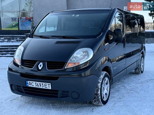 Чорний Рено Трафік, об'ємом двигуна 2.46 л та пробігом 260 тис. км за 9900 $, фото 1 на Automoto.ua