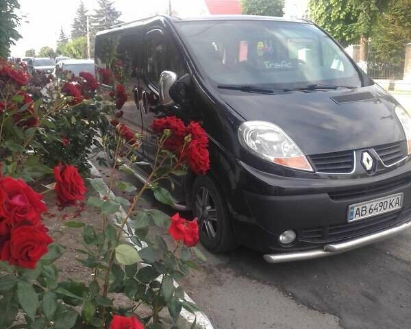Черный Рено Трафик, объемом двигателя 2 л и пробегом 350 тыс. км за 8000 $, фото 1 на Automoto.ua