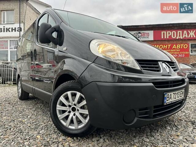 Чорний Рено Трафік, об'ємом двигуна 2 л та пробігом 328 тис. км за 11800 $, фото 1 на Automoto.ua
