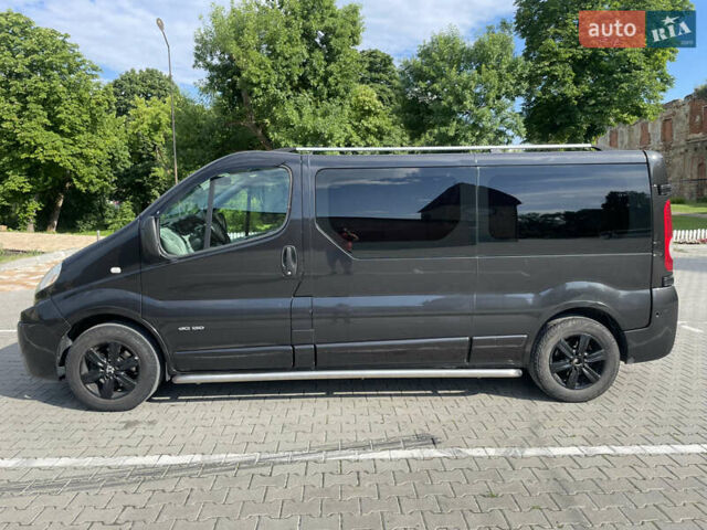Черный Рено Трафик, объемом двигателя 2.46 л и пробегом 250 тыс. км за 11200 $, фото 1 на Automoto.ua