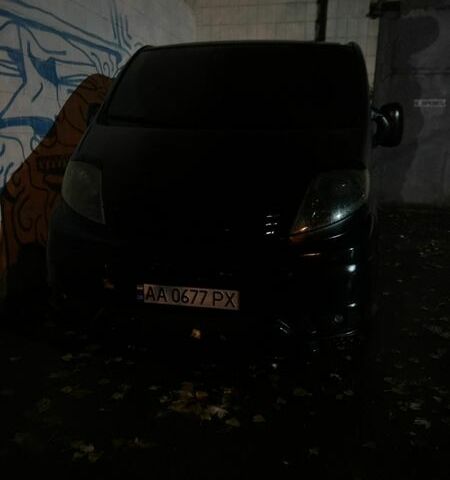 Чорний Рено Трафік, об'ємом двигуна 2 л та пробігом 280 тис. км за 12000 $, фото 1 на Automoto.ua