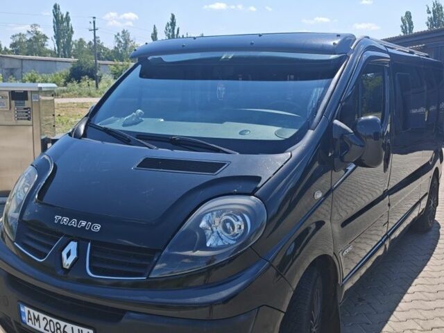 Чорний Рено Трафік, об'ємом двигуна 2.5 л та пробігом 447 тис. км за 14400 $, фото 1 на Automoto.ua
