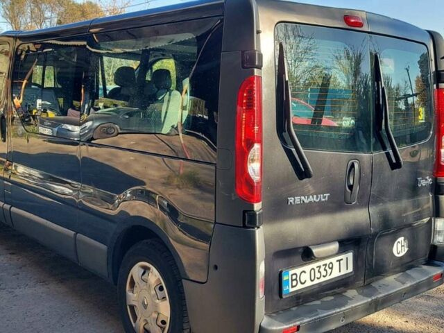 Черный Рено Трафик, объемом двигателя 2.5 л и пробегом 184 тыс. км за 12500 $, фото 1 на Automoto.ua