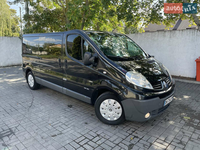 Черный Рено Трафик, объемом двигателя 2 л и пробегом 290 тыс. км за 9700 $, фото 1 на Automoto.ua