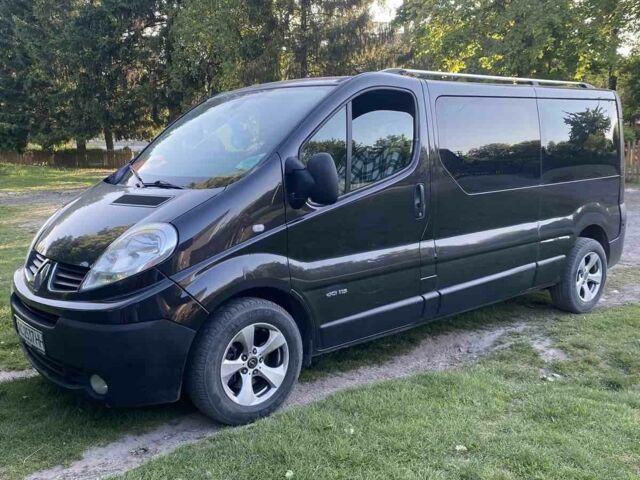 Чорний Рено Трафік, об'ємом двигуна 2 л та пробігом 360 тис. км за 9700 $, фото 1 на Automoto.ua