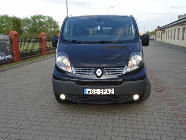 Рено Трафик 2011 в Николаеве на Automoto.ua Черный Рено Трафик, объемом двигателя 2 л и пробегом 256 тыс. км за 8200 $, фото 1 на Automoto.ua