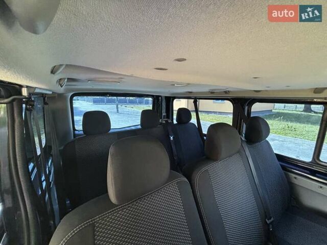 Чорний Рено Трафік, об'ємом двигуна 2 л та пробігом 334 тис. км за 13000 $, фото 1 на Automoto.ua