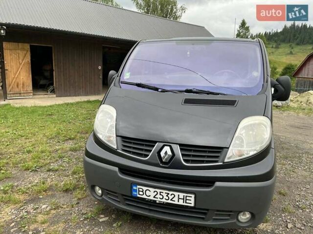 Чорний Рено Трафік, об'ємом двигуна 2 л та пробігом 440 тис. км за 12800 $, фото 1 на Automoto.ua