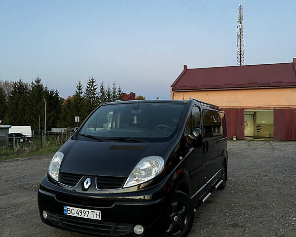Чорний Рено Трафік, об'ємом двигуна 2 л та пробігом 270 тис. км за 15699 $, фото 1 на Automoto.ua