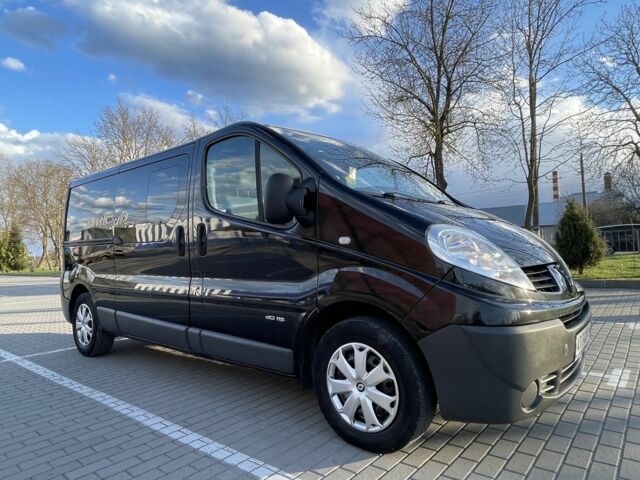 Чорний Рено Трафік, об'ємом двигуна 2 л та пробігом 217 тис. км за 15800 $, фото 1 на Automoto.ua