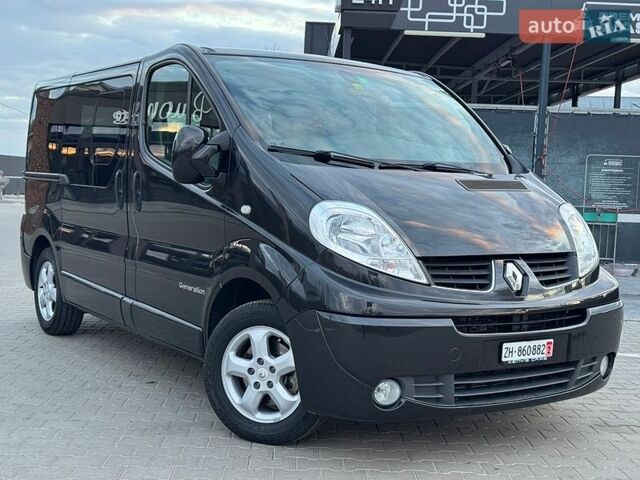 Черный Рено Трафик, объемом двигателя 2.5 л и пробегом 196 тыс. км за 17500 $, фото 1 на Automoto.ua