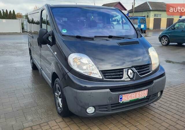 Чорний Рено Трафік, об'ємом двигуна 2 л та пробігом 320 тис. км за 13500 $, фото 1 на Automoto.ua
