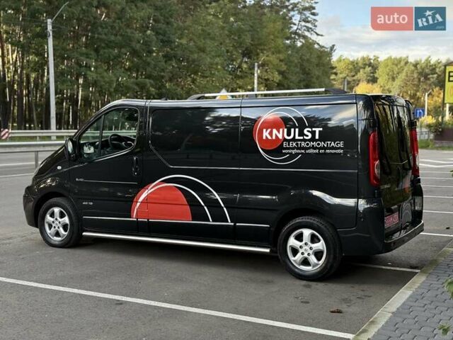 Чорний Рено Трафік, об'ємом двигуна 2 л та пробігом 301 тис. км за 12700 $, фото 1 на Automoto.ua